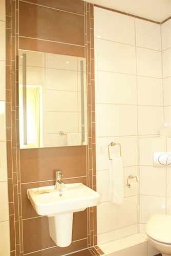Hotel Akazienhof Duisburg Eksteriør billede
